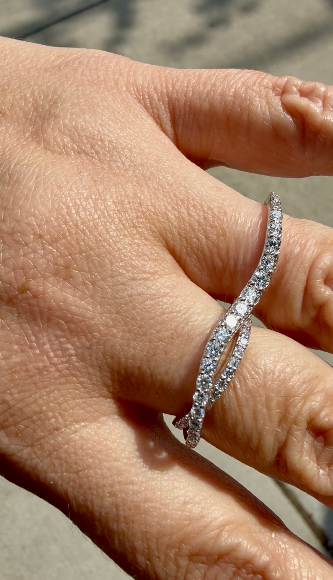 Diamond Wave Two finger Ring