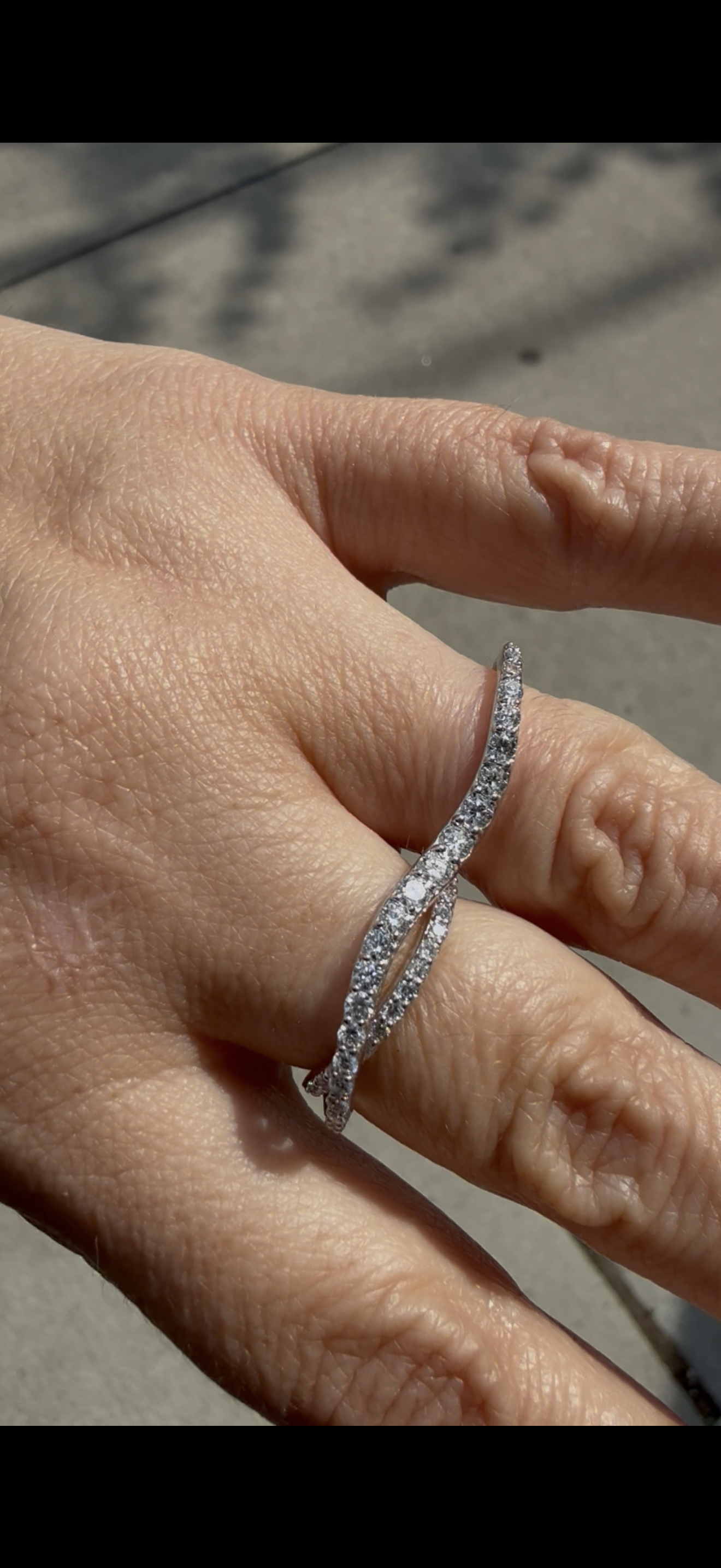 Diamond Wave Two finger Ring