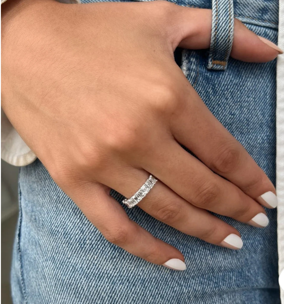 Emerald-Cut Diamond Band